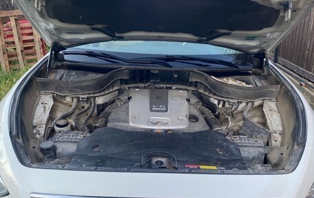 Infiniti QX70, 2017 год, 2 500 000 рублей, 6 фотография