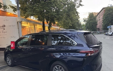 Toyota Sienna, 2020 год, 3 449 000 рублей, 9 фотография