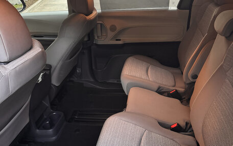 Toyota Sienna, 2020 год, 3 449 000 рублей, 17 фотография