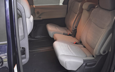 Toyota Sienna, 2020 год, 3 449 000 рублей, 16 фотография