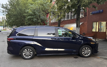 Toyota Sienna, 2020 год, 3 449 000 рублей, 14 фотография