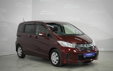 Honda Freed I, 2014 год, 1 260 000 рублей, 4 фотография