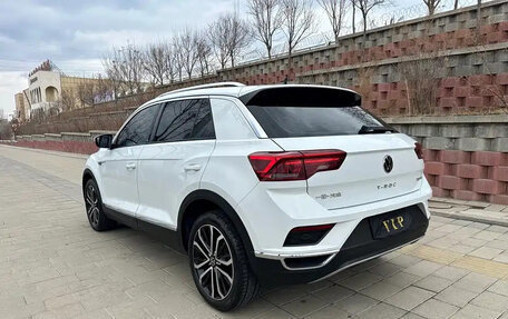 Volkswagen T-Roc I, 2022 год, 1 679 000 рублей, 4 фотография