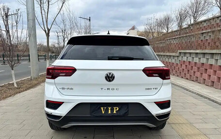 Volkswagen T-Roc I, 2022 год, 1 679 000 рублей, 5 фотография