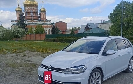 Volkswagen Golf VII, 2017 год, 1 599 000 рублей, 2 фотография