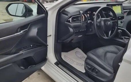 Toyota Camry, 2022 год, 3 480 000 рублей, 2 фотография
