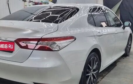 Toyota Camry, 2022 год, 3 480 000 рублей, 4 фотография