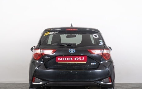 Toyota Vitz, 2017 год, 1 269 000 рублей, 5 фотография