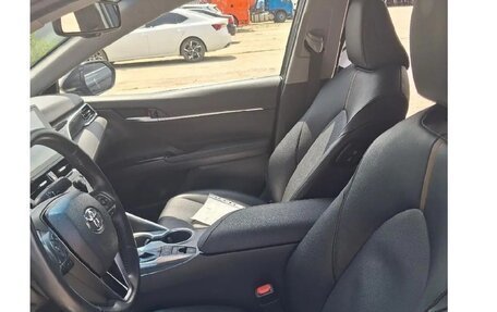 Toyota Camry, 2023 год, 3 350 000 рублей, 10 фотография