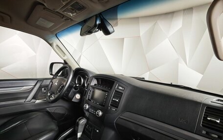 Mitsubishi Pajero IV, 2013 год, 2 235 000 рублей, 13 фотография