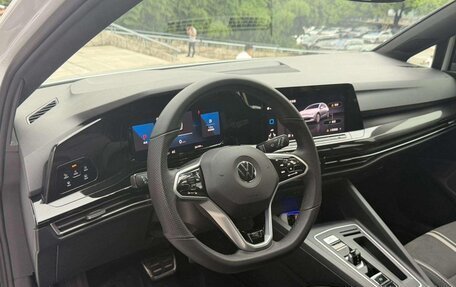 Volkswagen Golf VIII, 2023 год, 1 760 999 рублей, 6 фотография