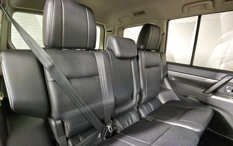 Mitsubishi Pajero IV, 2013 год, 2 235 000 рублей, 17 фотография