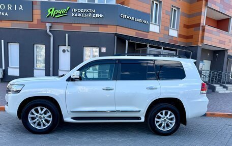 Toyota Land Cruiser 200, 2017 год, 7 570 000 рублей, 10 фотография