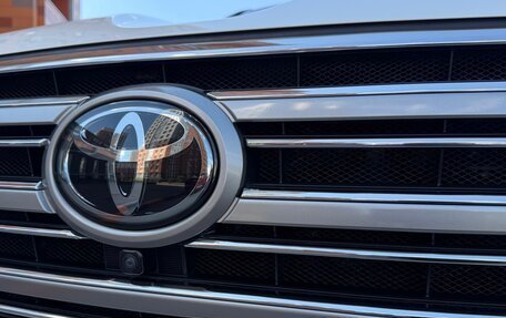 Toyota Land Cruiser 200, 2017 год, 7 570 000 рублей, 23 фотография