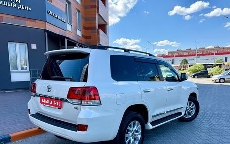 Toyota Land Cruiser 200, 2017 год, 7 570 000 рублей, 18 фотография
