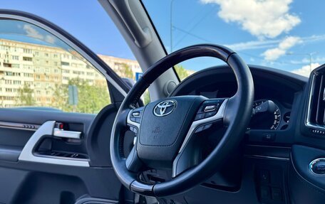 Toyota Land Cruiser 200, 2017 год, 7 570 000 рублей, 38 фотография