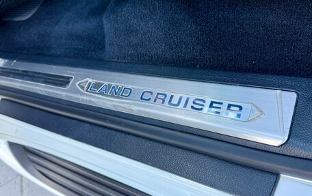 Toyota Land Cruiser 200, 2017 год, 7 570 000 рублей, 32 фотография
