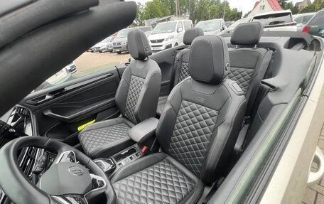 Volkswagen T-Roc I, 2023 год, 2 742 000 рублей, 10 фотография