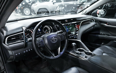 Toyota Camry, 2021 год, 3 150 000 рублей, 17 фотография