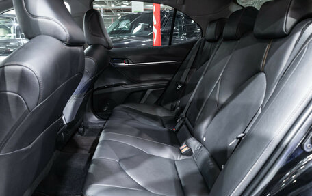 Toyota Camry, 2021 год, 3 150 000 рублей, 19 фотография