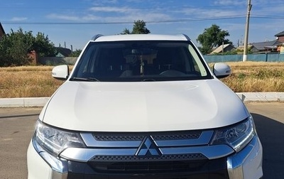 Mitsubishi Outlander III рестайлинг 3, 2019 год, 2 100 000 рублей, 1 фотография