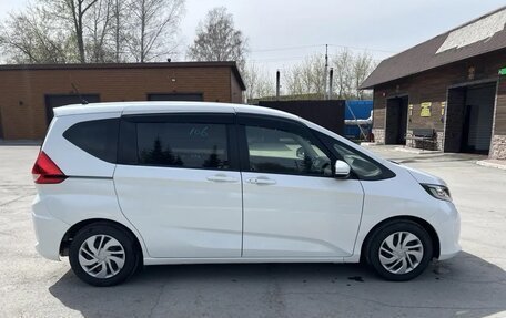 Honda Freed II, 2017 год, 1 394 000 рублей, 6 фотография