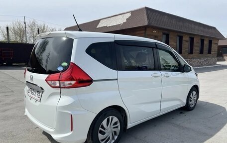 Honda Freed II, 2017 год, 1 394 000 рублей, 3 фотография
