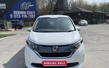 Honda Freed II, 2017 год, 1 394 000 рублей, 7 фотография
