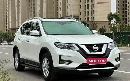 Nissan X-Trail, 2023 год, 2 090 000 рублей, 2 фотография