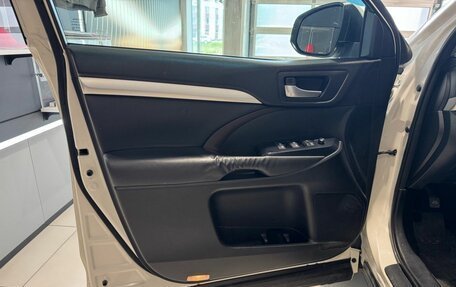 Toyota Highlander III, 2014 год, 2 549 000 рублей, 8 фотография