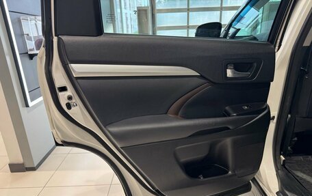 Toyota Highlander III, 2014 год, 2 549 000 рублей, 12 фотография