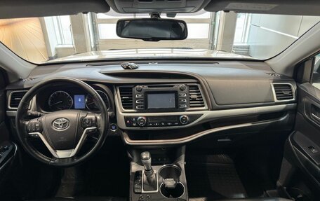 Toyota Highlander III, 2014 год, 2 549 000 рублей, 15 фотография