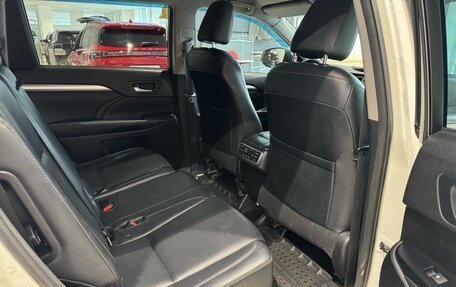 Toyota Highlander III, 2014 год, 2 549 000 рублей, 20 фотография