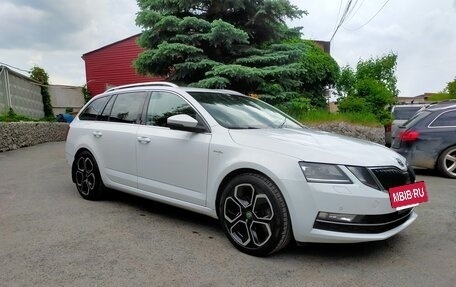 Skoda Octavia, 2017 год, 2 400 000 рублей, 2 фотография
