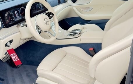 Mercedes-Benz E-Класс, 2019 год, 4 200 000 рублей, 24 фотография