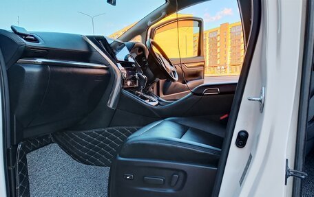 Toyota Alphard III, 2018 год, 4 200 000 рублей, 13 фотография