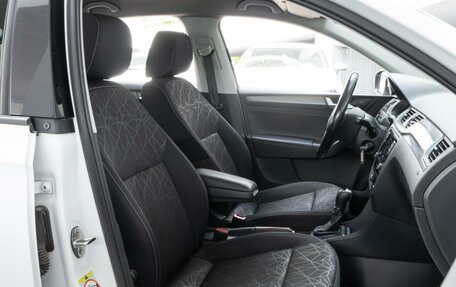 Skoda Rapid I, 2018 год, 1 240 000 рублей, 10 фотография