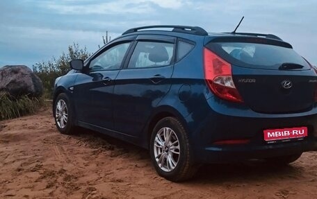 Hyundai Solaris II рестайлинг, 2015 год, 930 000 рублей, 1 фотография
