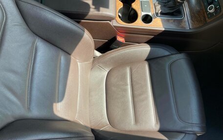Volkswagen Touareg III, 2015 год, 2 100 000 рублей, 30 фотография