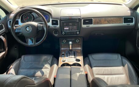 Volkswagen Touareg III, 2015 год, 2 100 000 рублей, 25 фотография