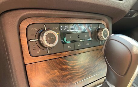 Volkswagen Touareg III, 2015 год, 2 100 000 рублей, 35 фотография
