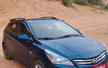 Hyundai Solaris II рестайлинг, 2015 год, 930 000 рублей, 2 фотография