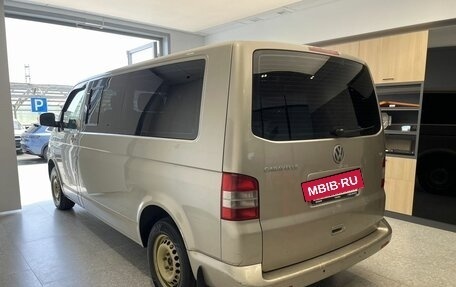 Volkswagen Caravelle T5, 2008 год, 900 000 рублей, 6 фотография