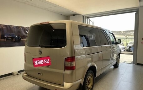 Volkswagen Caravelle T5, 2008 год, 900 000 рублей, 4 фотография