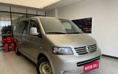 Volkswagen Caravelle T5, 2008 год, 900 000 рублей, 3 фотография