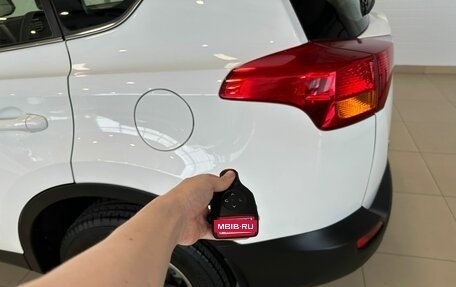 Toyota RAV4, 2015 год, 2 599 900 рублей, 24 фотография
