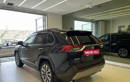 Toyota RAV4, 2021 год, 3 790 000 рублей, 6 фотография