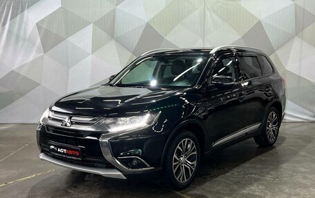 Mitsubishi Outlander III рестайлинг 3, 2018 год, 1 490 000 рублей, 1 фотография
