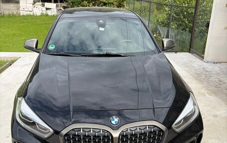 BMW 1 серия, 2019 год, 3 550 000 рублей, 1 фотография