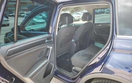 Volkswagen Tiguan II, 2019 год, 2 150 000 рублей, 17 фотография